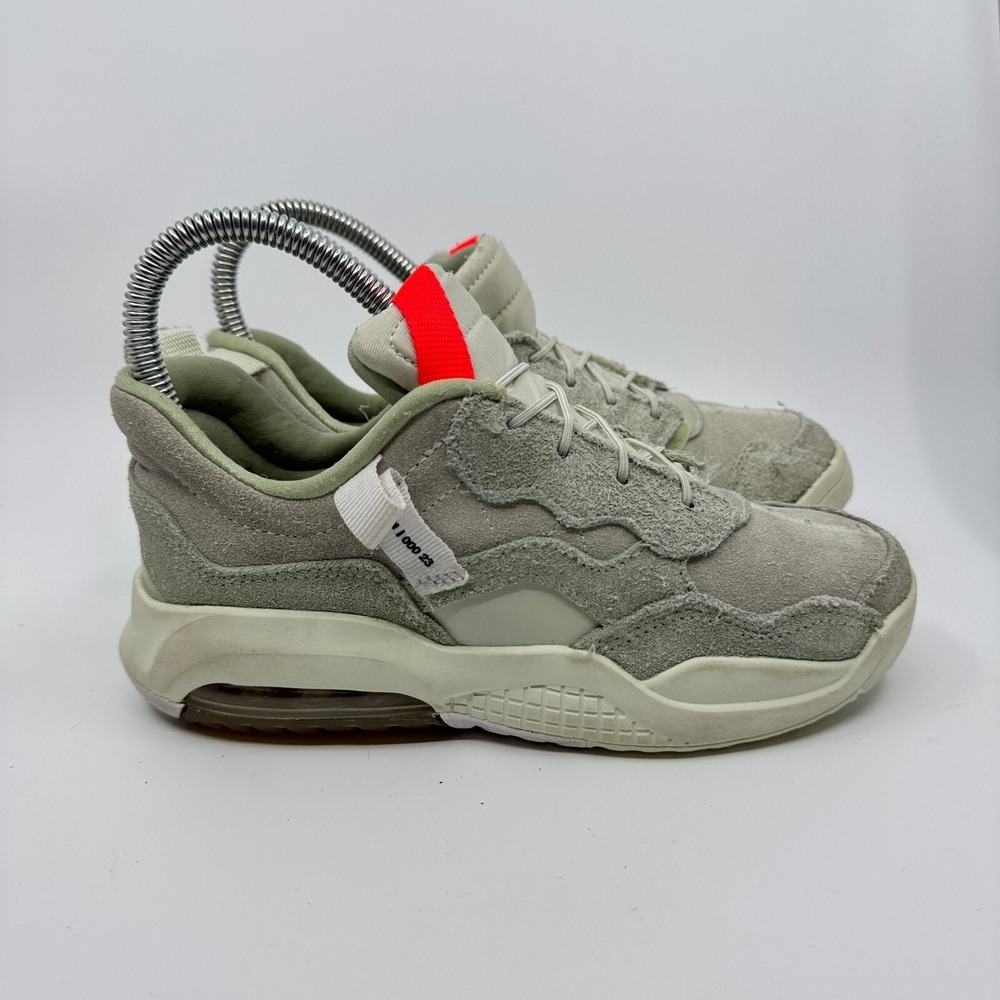 Nike Jordan Kids Sneakers Size 2.5 - Jordan MA2 Low Honeydew Air 200 Condy